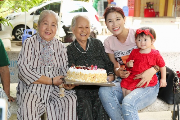 Mùa xuân nơi viện dưỡng lão nghệ sĩ: Nốt nhạc trầm sau ánh hào quang Mùa xuân nơi viện dưỡng lão nghệ sĩ: Nốt nhạc trầm sau ánh hào quang